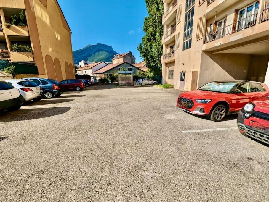 Excellent T2 - Moderne & Tout Equipe Avec Parking Grenoble Exterior photo